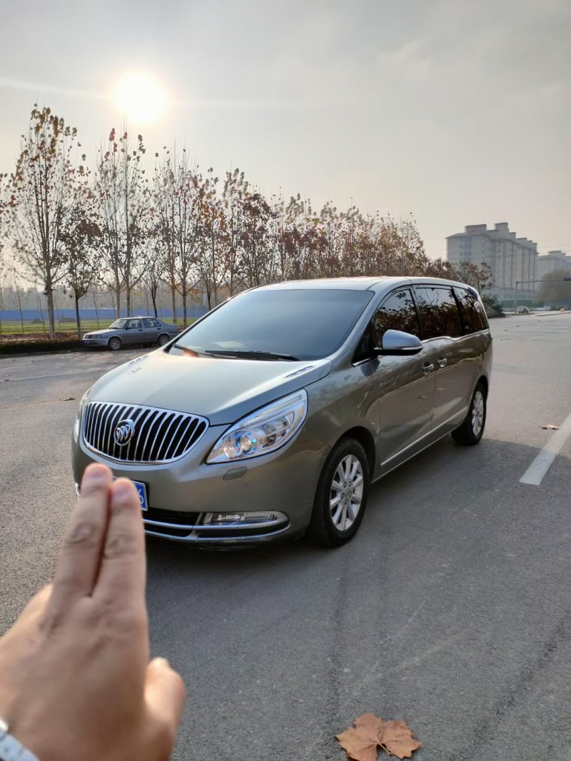 聊城12年别克别克GL82