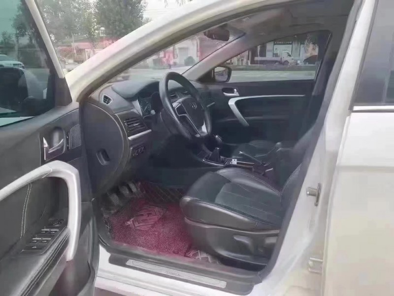 保定17年吉利帝豪3