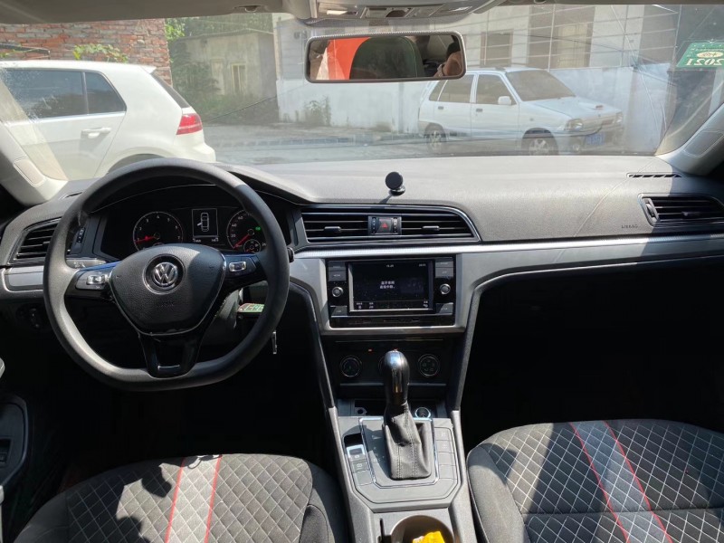 成都19年大众凌渡6