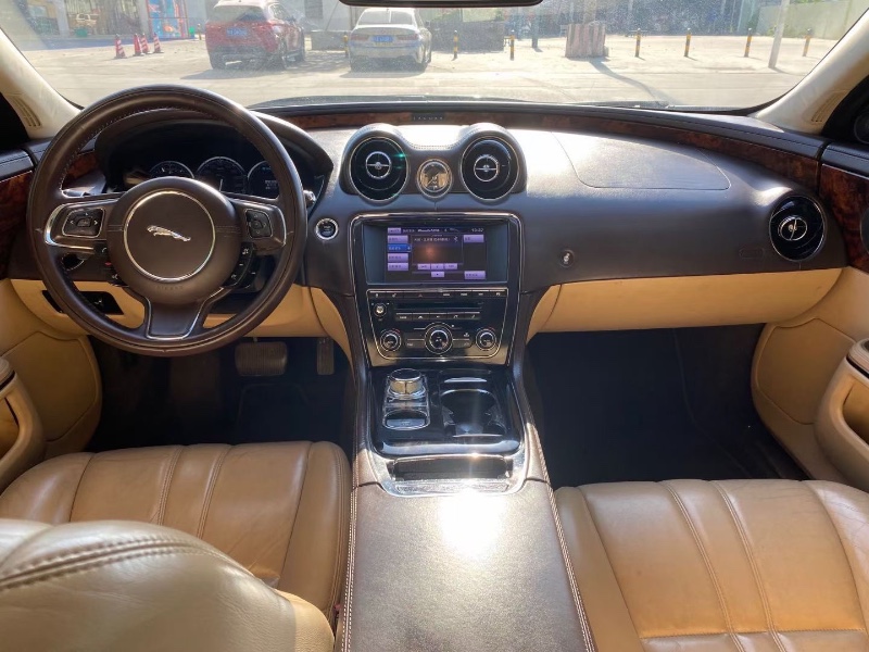 广州13年捷豹XJ3