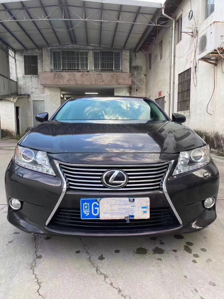 江门13年雷克萨斯ES2