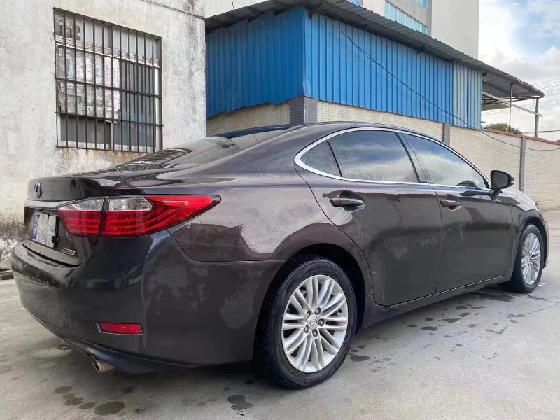 江门13年雷克萨斯ES8