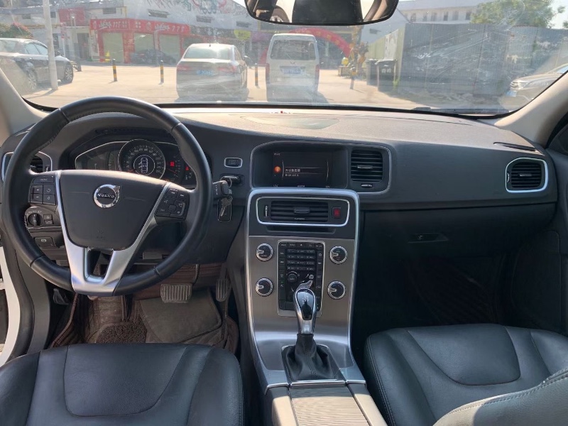 广州18年沃尔沃S60L4