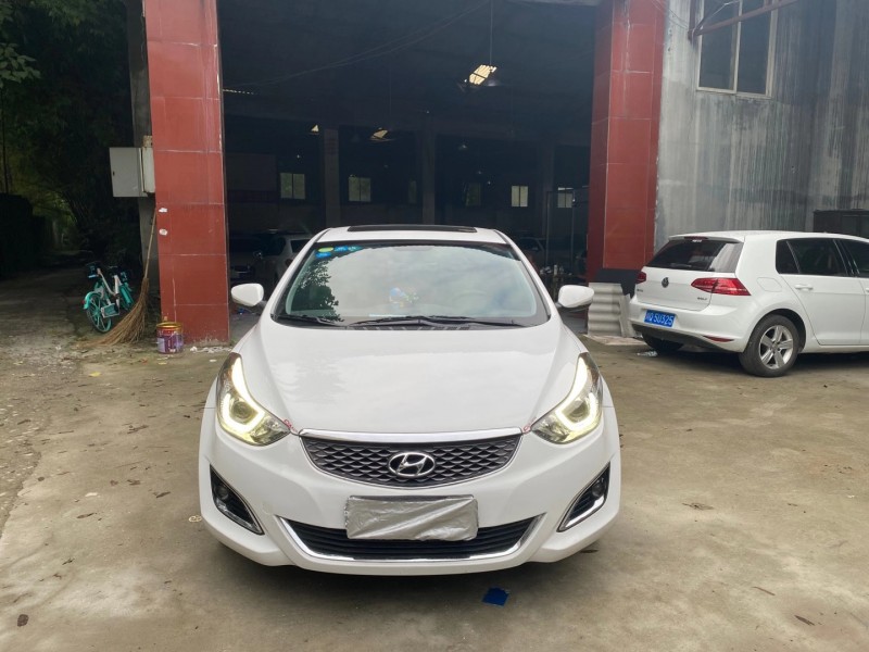 成都17年现代朗动1