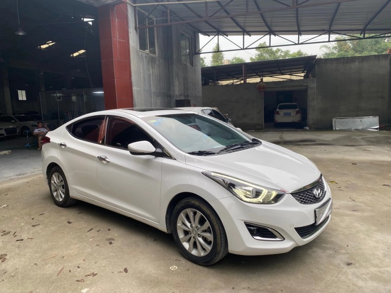 成都17年现代朗动3