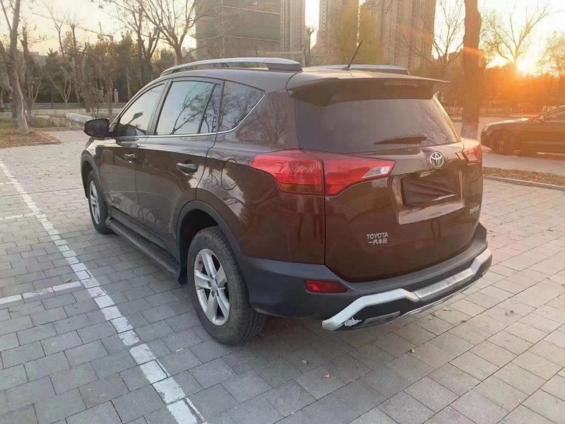 烟台14年丰田RAV4荣放4