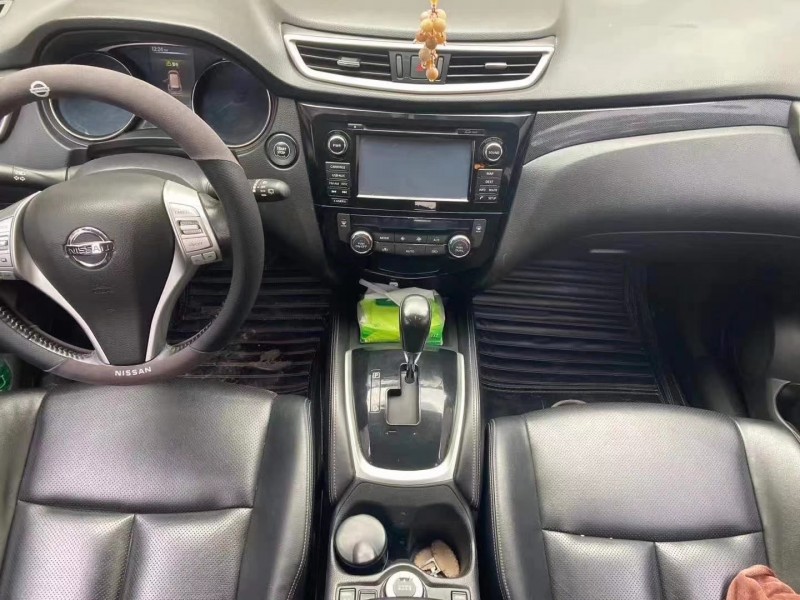 湘潭14年日產奇駿5