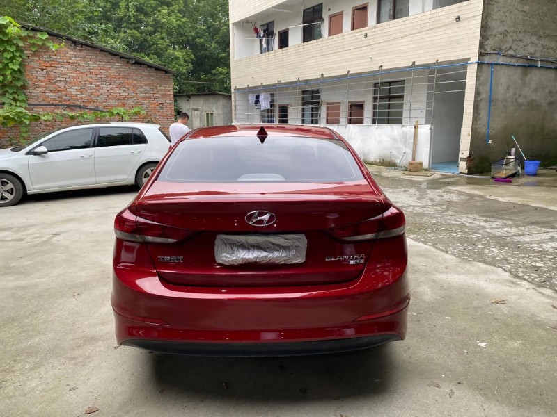 成都16年现代领动8