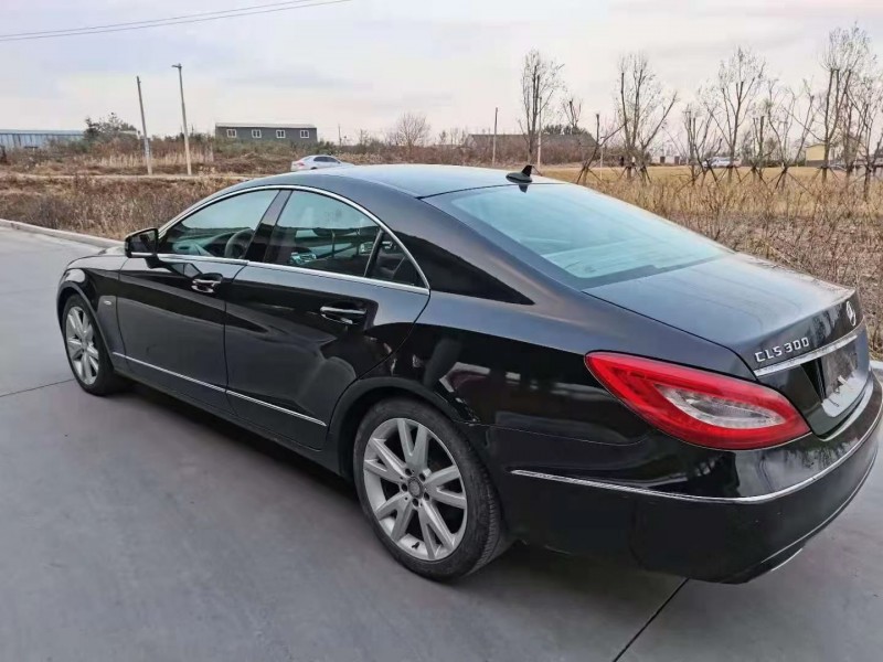 青岛12年奔驰C4