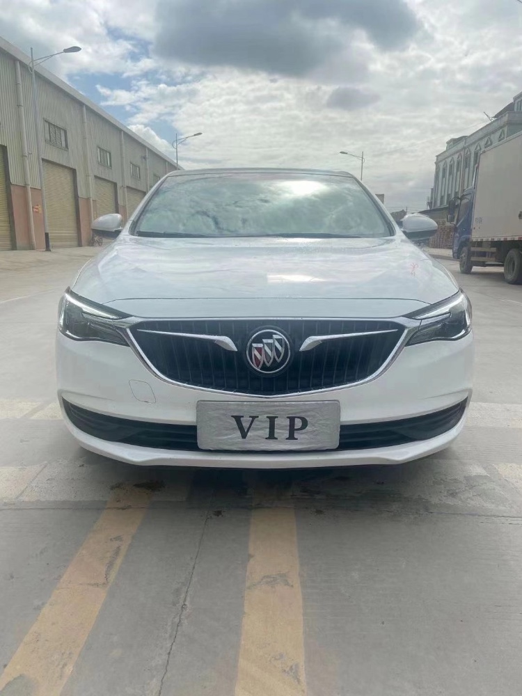 东莞19年别克英朗1