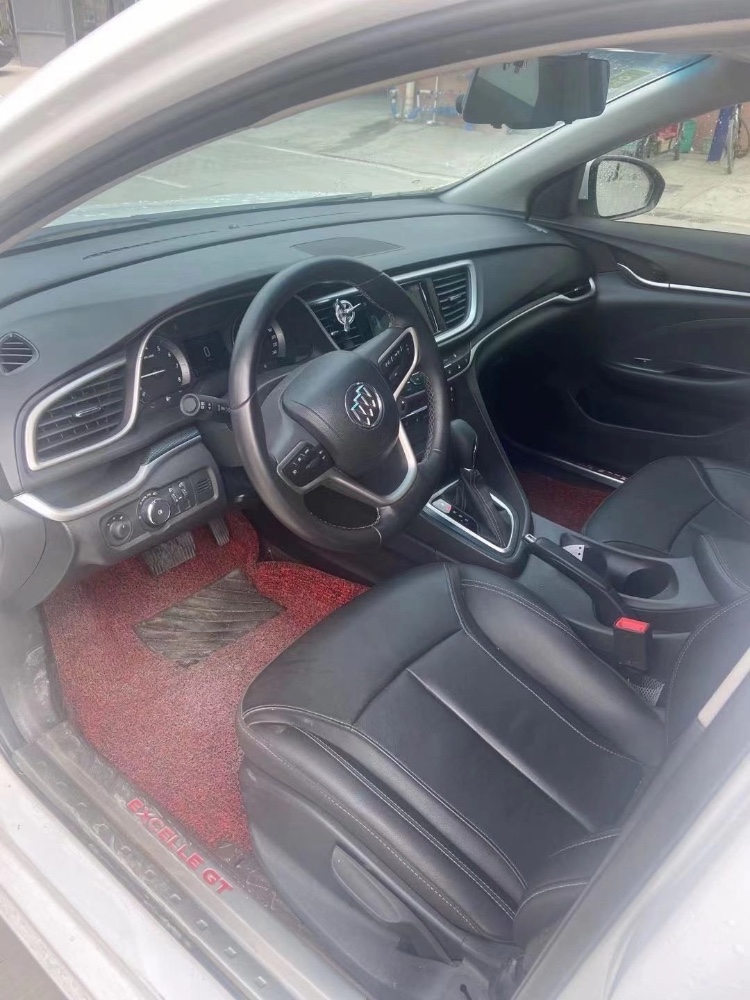 东莞19年别克英朗5