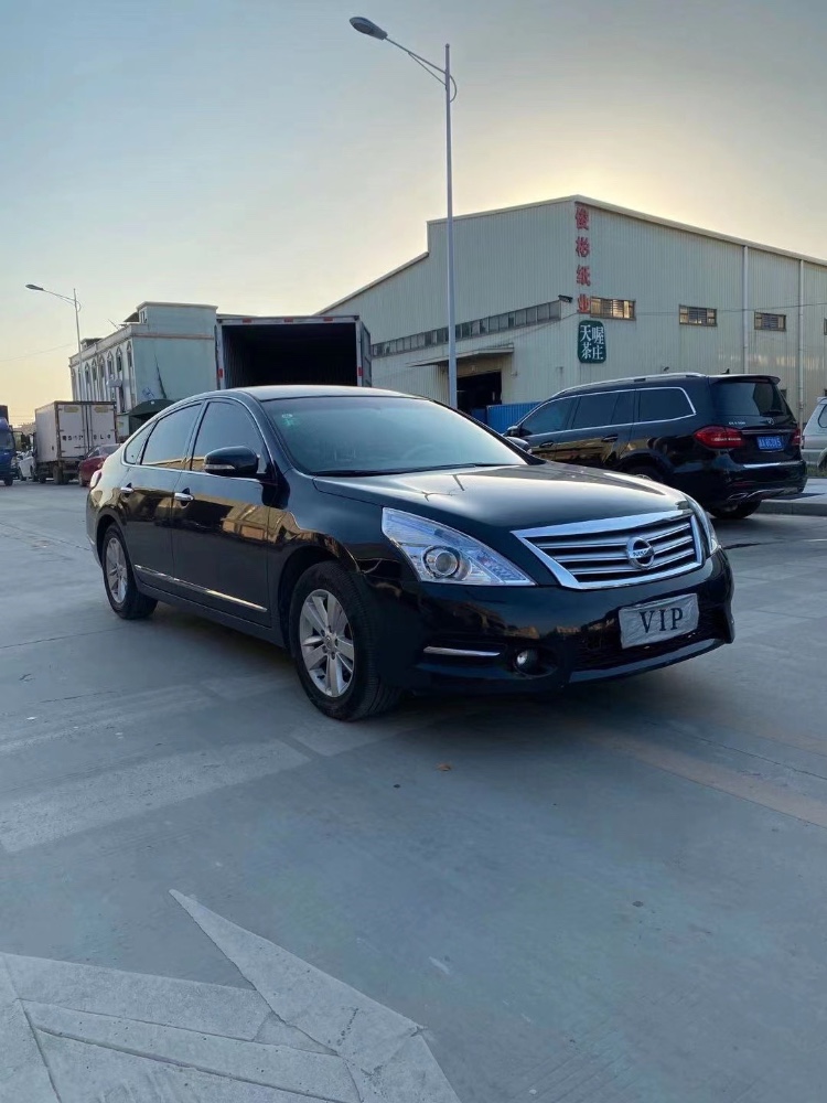 东莞12年日产天籁8