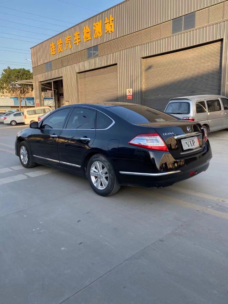 东莞12年日产天籁1