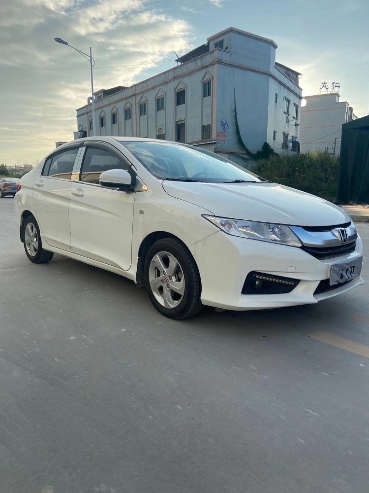 东莞15年本田锋范2