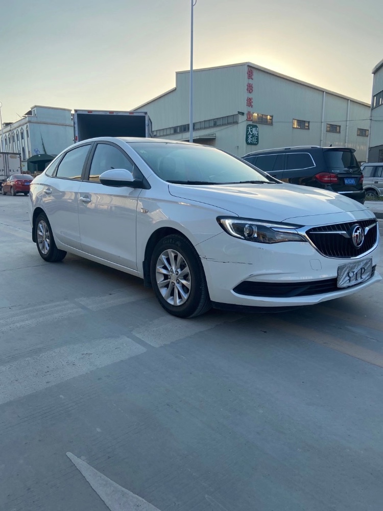 东莞18年别克英朗1