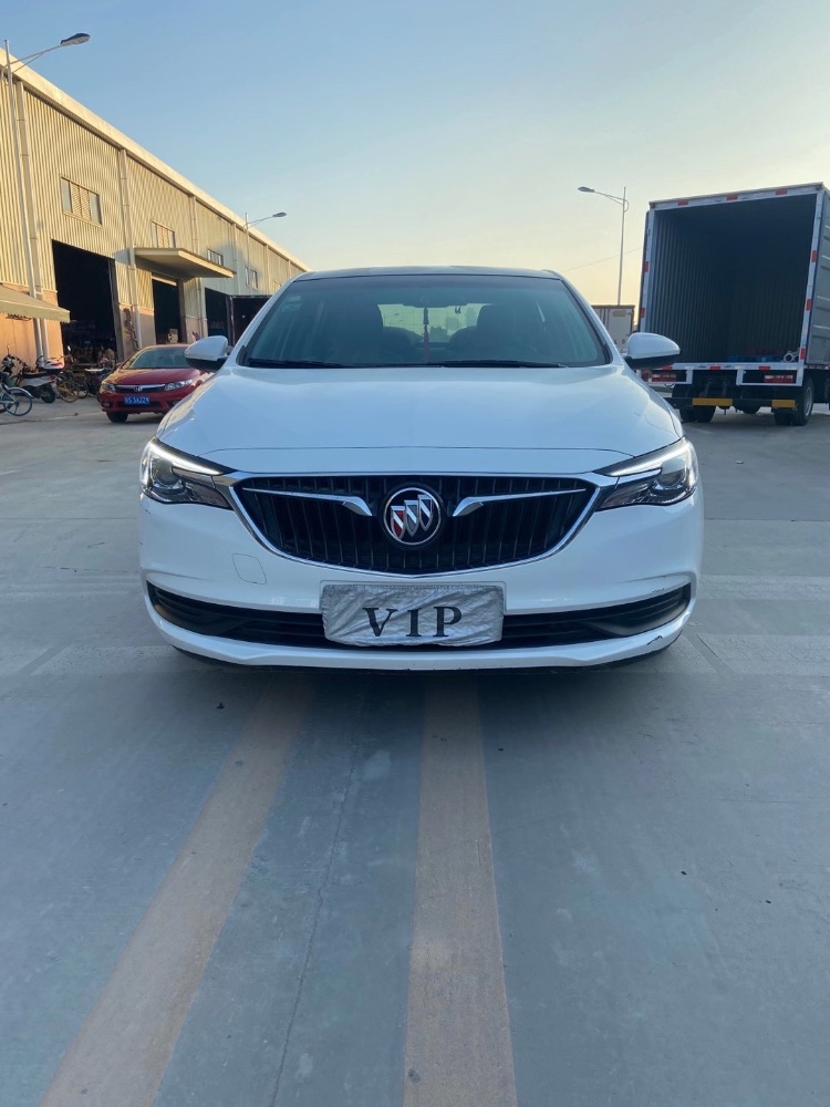 东莞18年别克英朗4