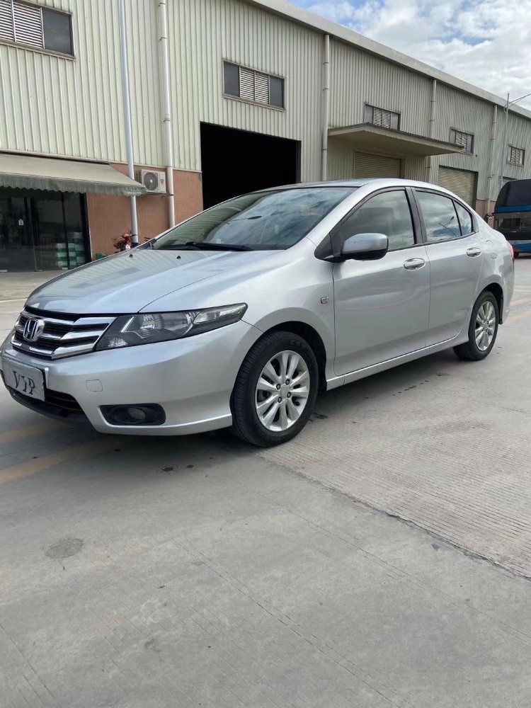 东莞12年本田锋范3