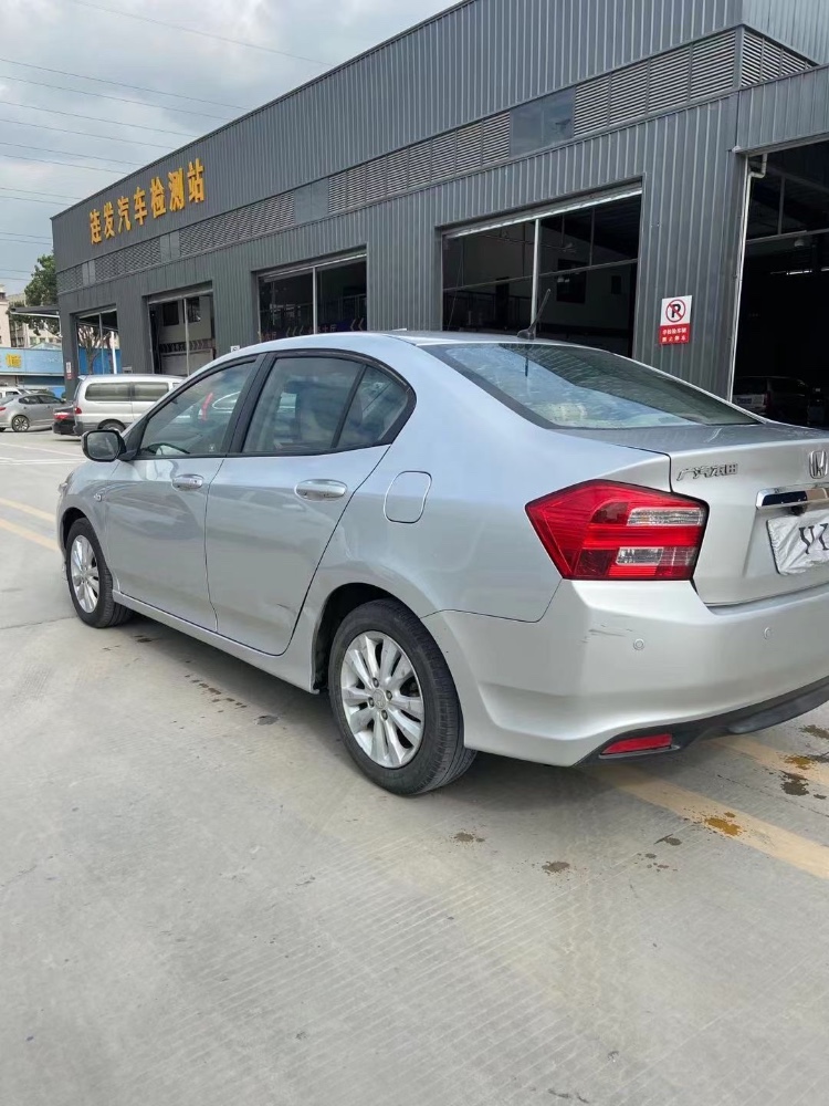 东莞12年本田锋范7