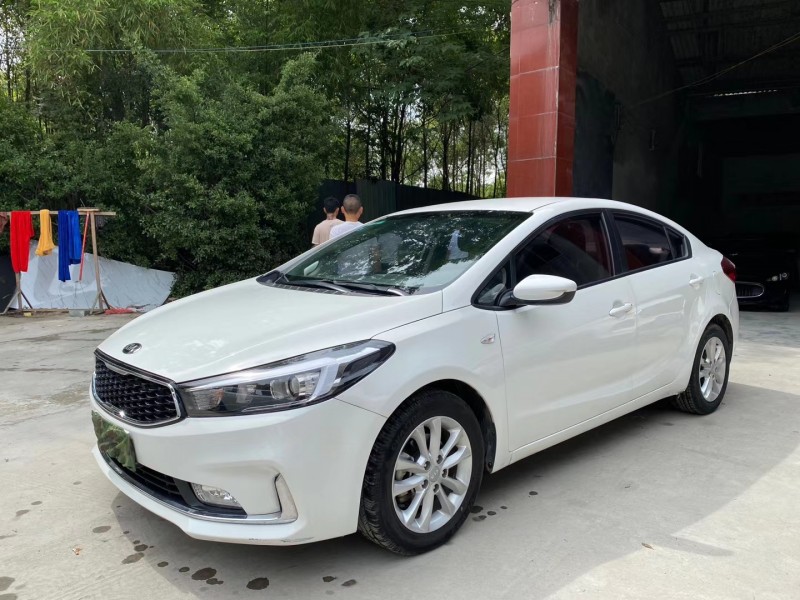 成都17年起亚K32