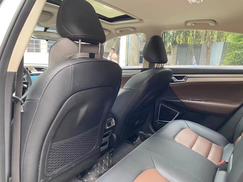 成都17年吉利帝豪GL5