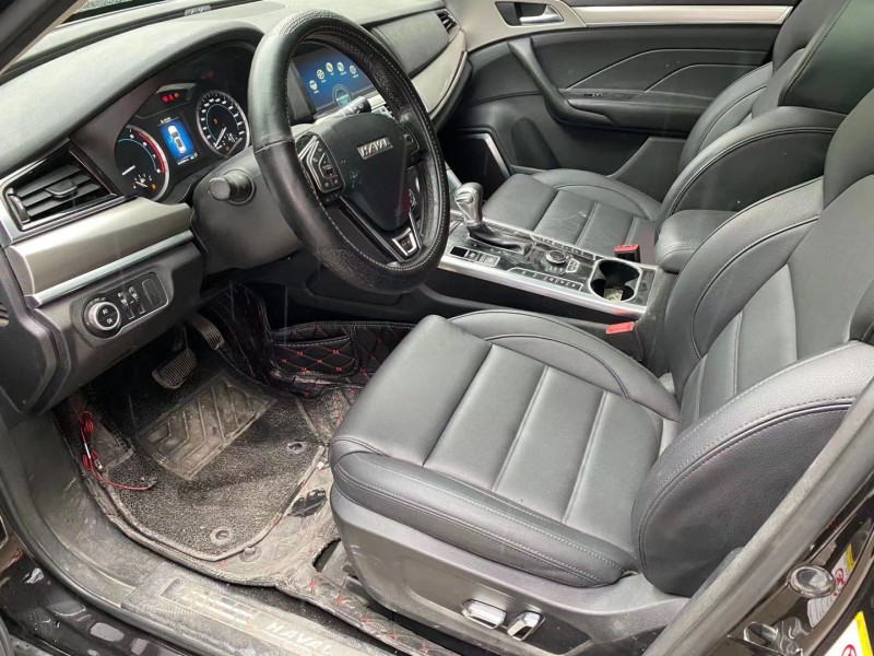 成都16年长城哈弗H76