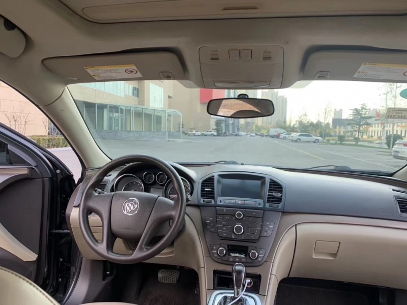 济宁13年别克君威5