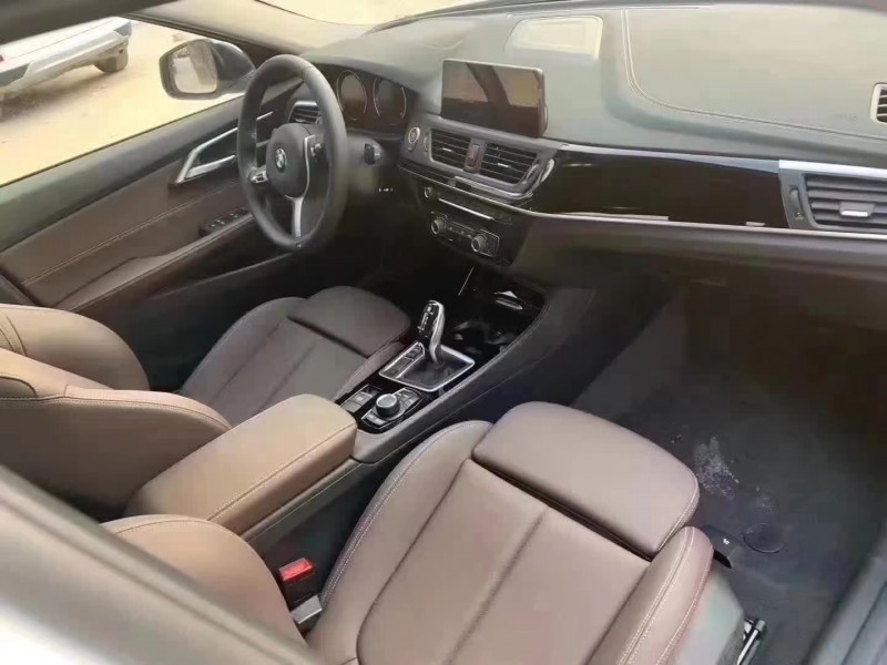 保定20年宝马1系3