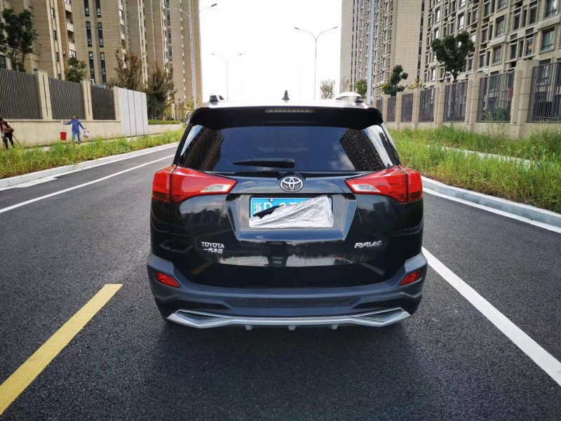 蘇州16年豐田RAV4榮放7