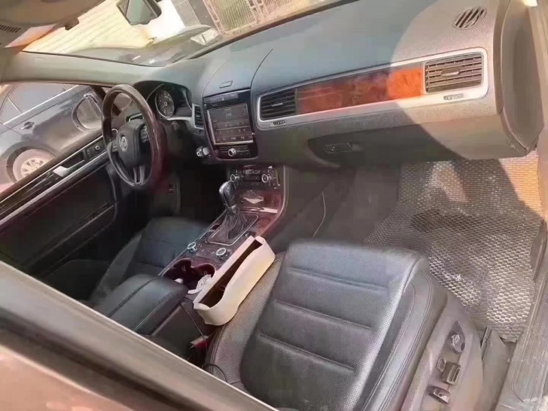 保定12年大众途锐5