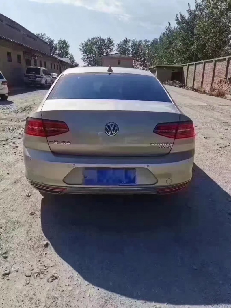 保定17年大众迈腾4