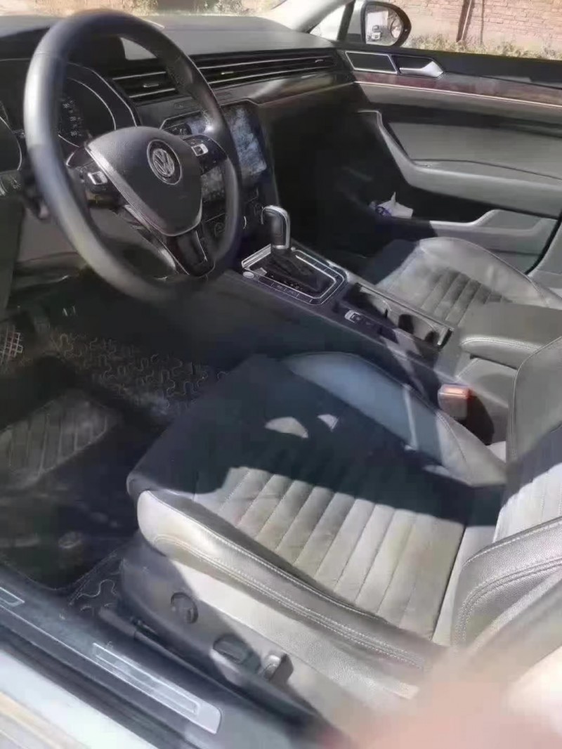 保定17年大众迈腾3