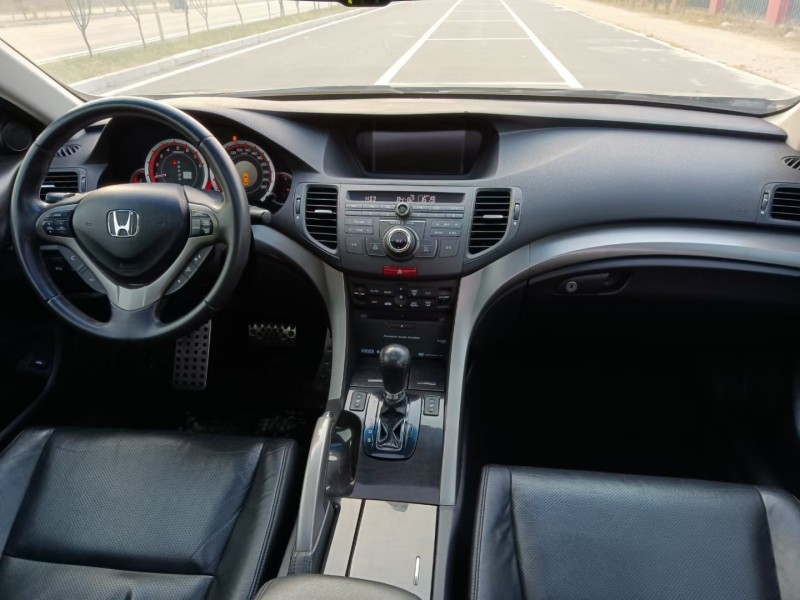 烟台12年本田思铂睿4