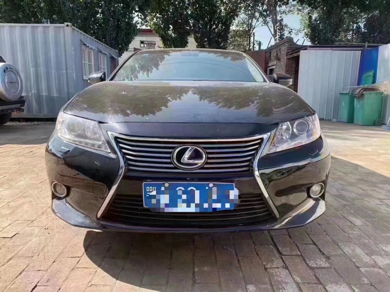 保定13年雷克萨斯ES9