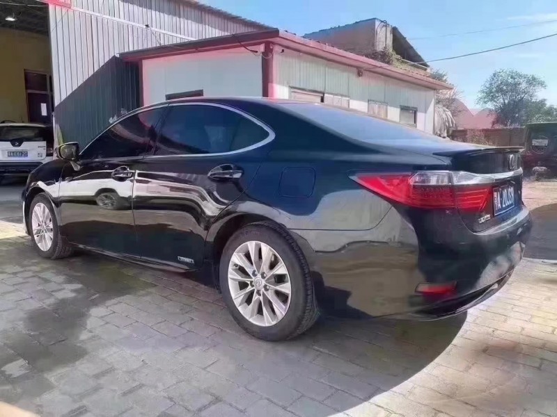 保定13年雷克萨斯ES5