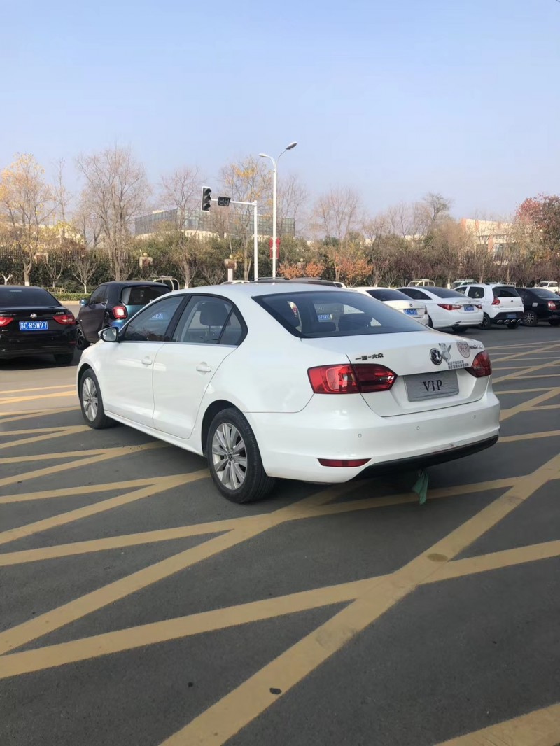 徐州抵押车14年大众速腾出售