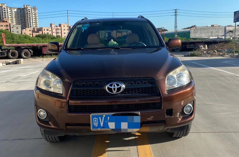 东莞13年丰田RAV41