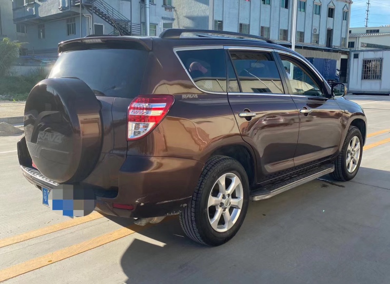 东莞13年丰田RAV45