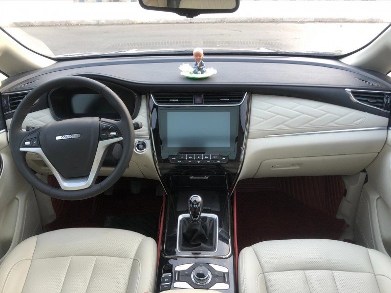 北京20年长安汽车长安欧尚7