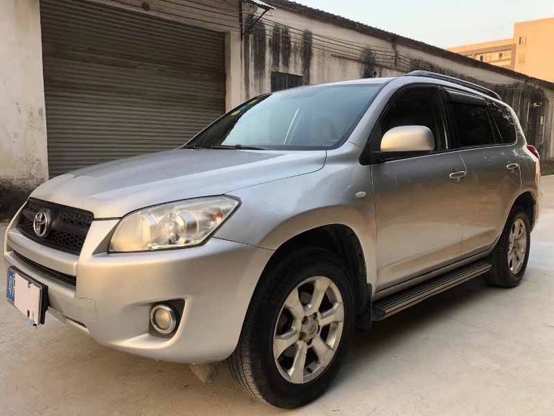 江门12年丰田RAV42
