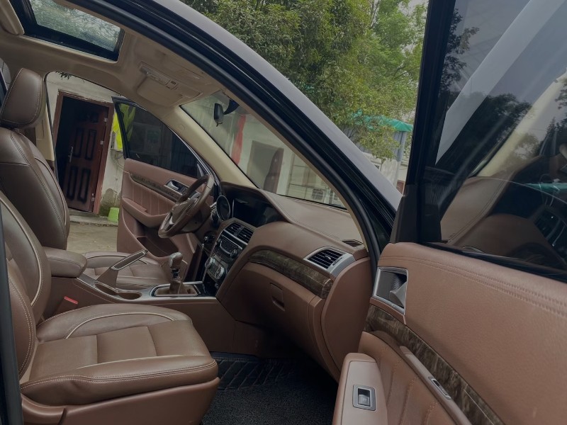 成都18年獵豹汽車CS105
