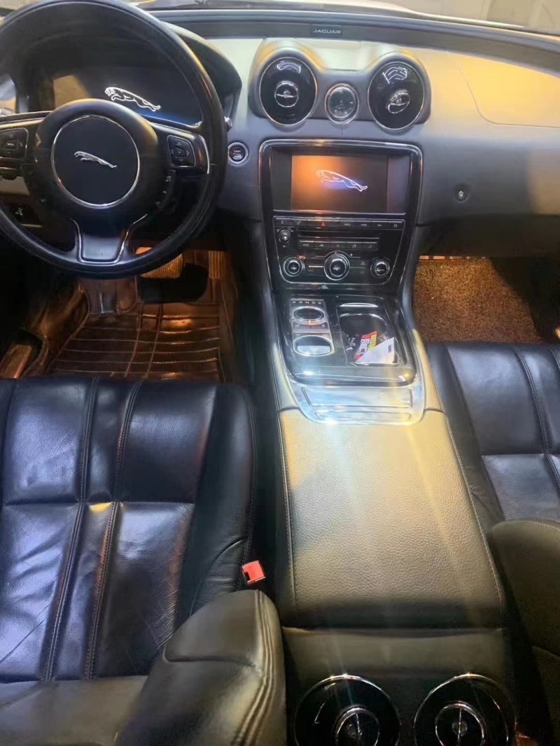 泰安15年捷豹XJ5