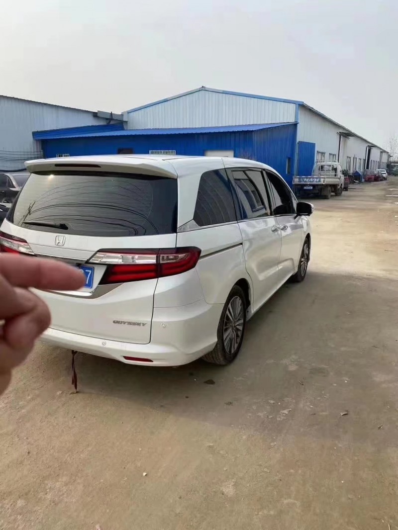 济宁18年本田奥德赛5