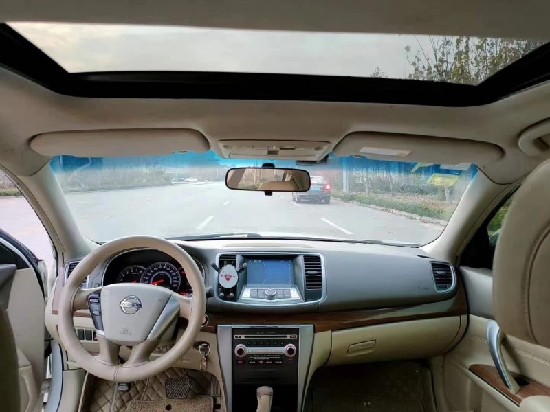 潍坊12年日产天籁8