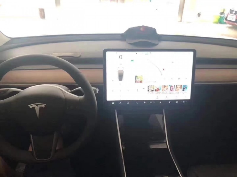南寧20年特斯拉MODEL 32