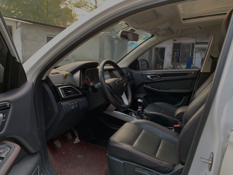 成都16年众泰大迈X54