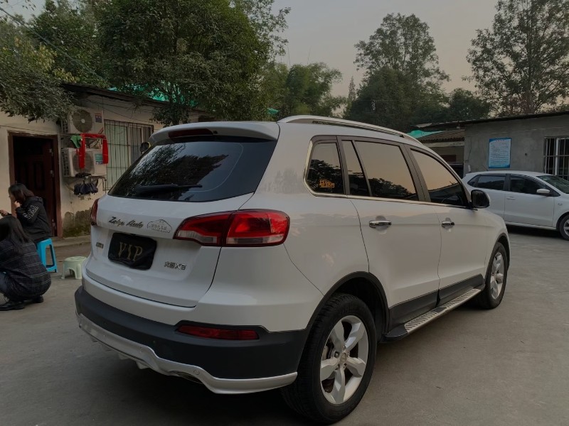 成都16年众泰大迈X58