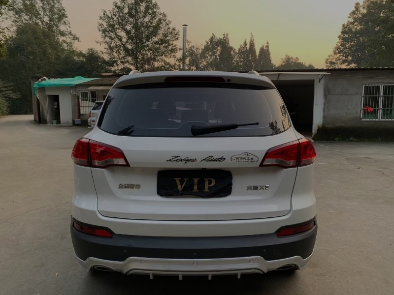 成都16年众泰大迈X57