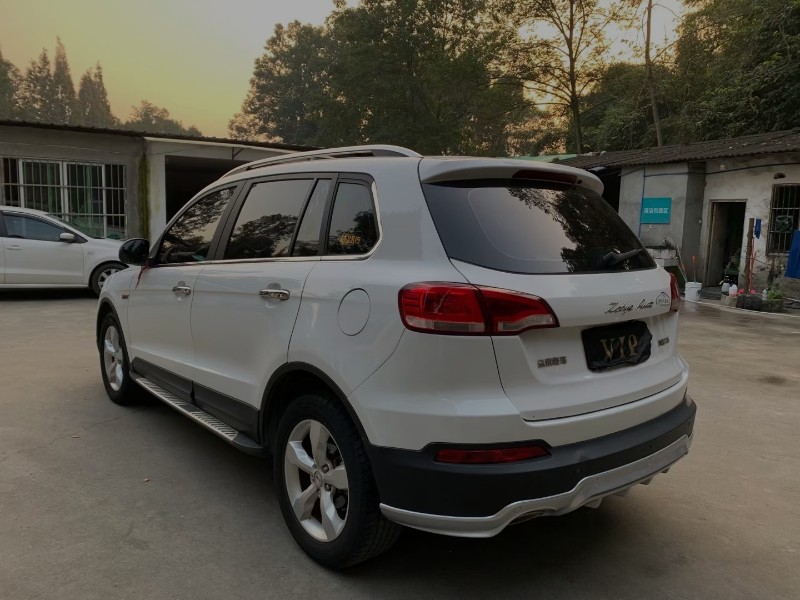 成都16年众泰大迈X59