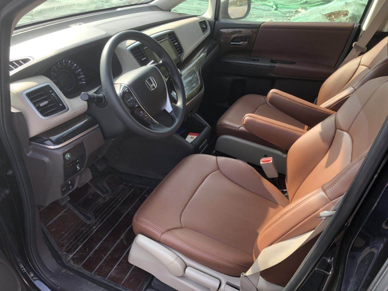 济宁16年本田奥德赛2