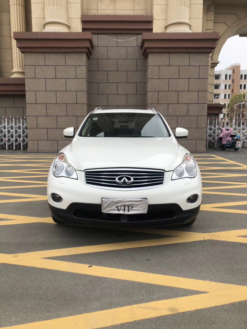 徐州13年英菲尼迪QX501